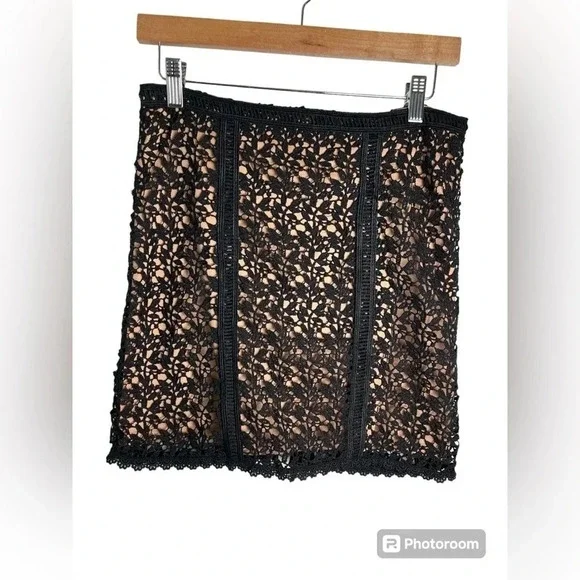 KENDALL & KYLIE Black Tan Lace Overlay Skirt Size Medium Zip Lined New with Tags - Picture 2 of 5